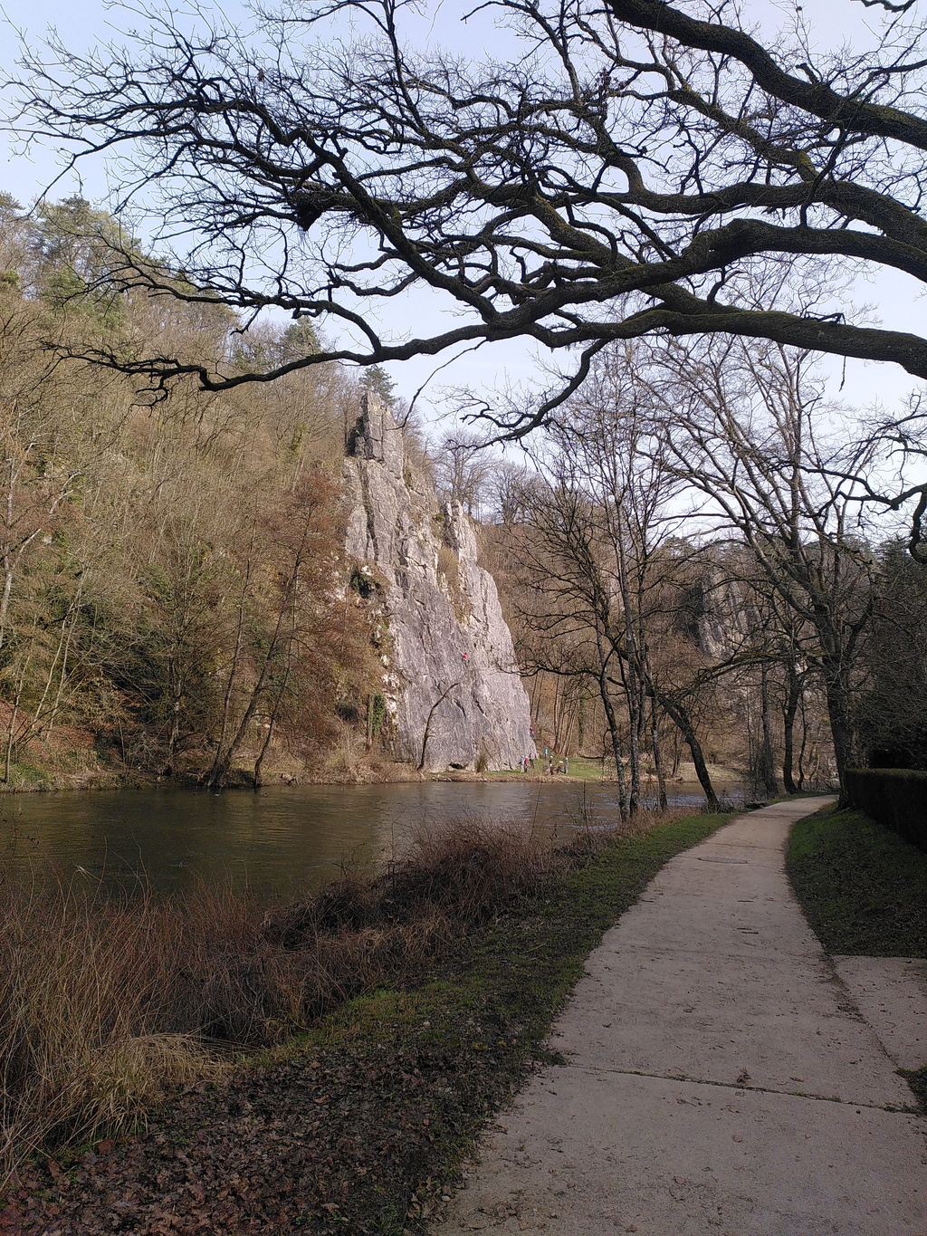 15_belgium_crags.jpg